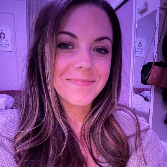 Meet your Posher, Jessica - Picture 1 of 1